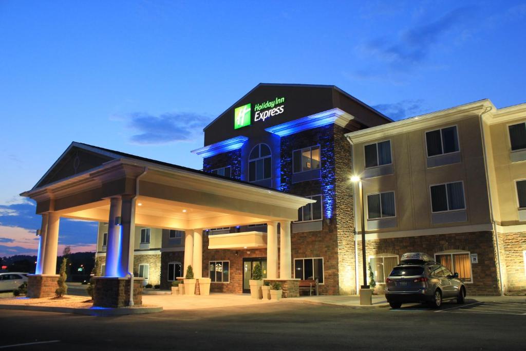 Holiday Inn Express & Suites Belle Vernon an IHG Hotel Main image 1